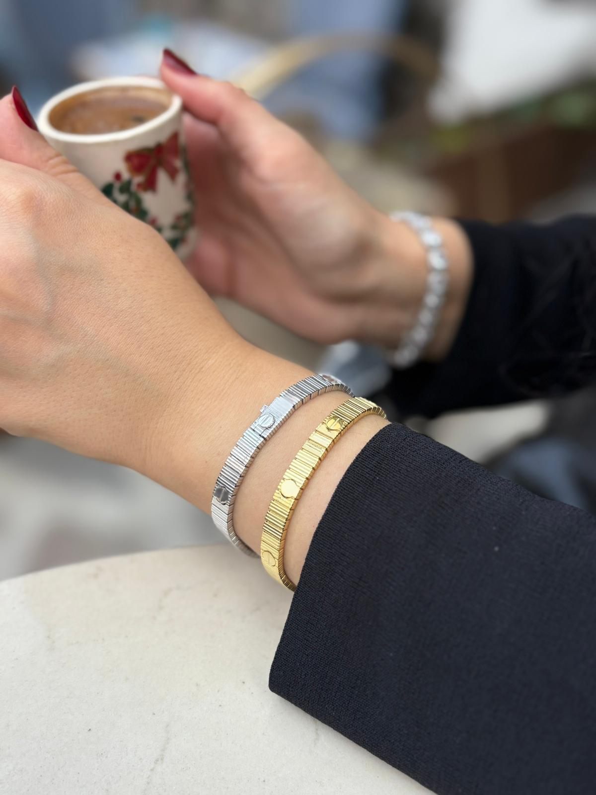 Kadın Gümüş İthal Tasarım Bileklik 