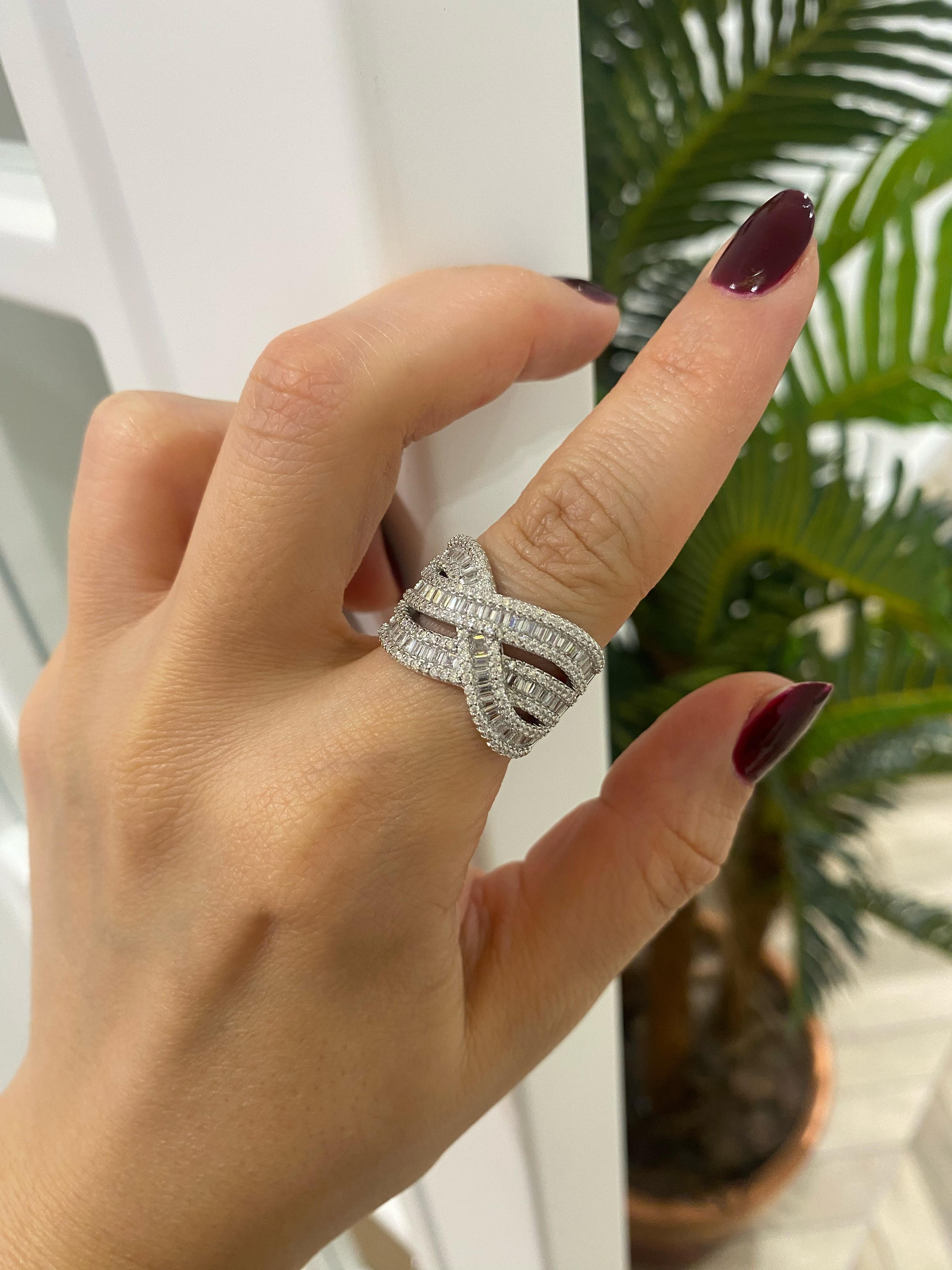 Kadın Gümüş İthal Zirkon Taşlı Yüzük