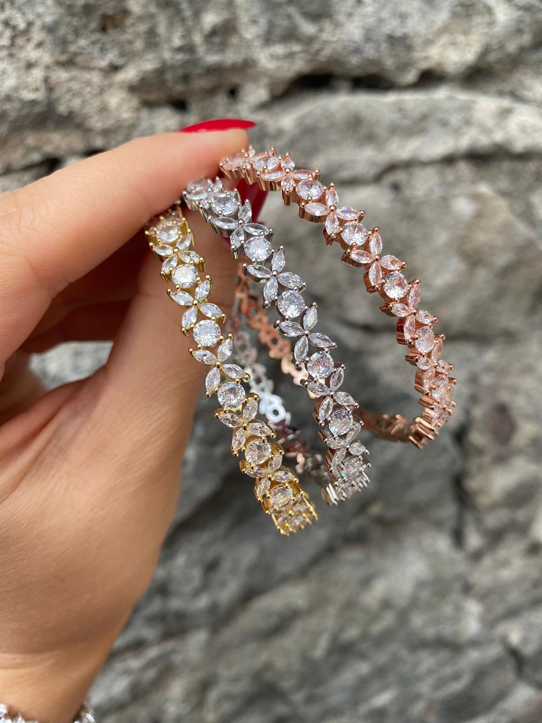 Kadın Gümüş Kelepçeli Markiz Çiçekli Bileklik