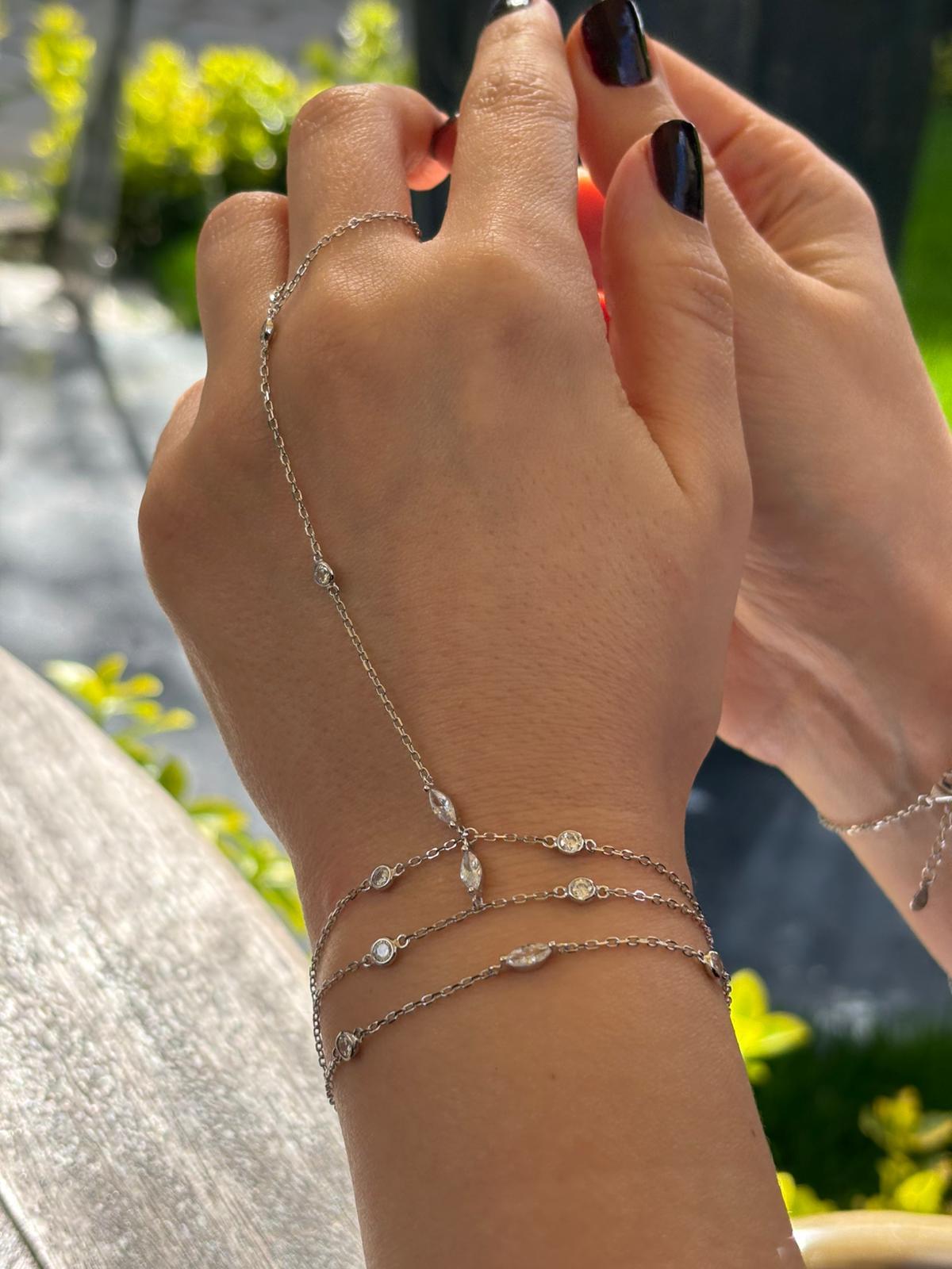 Kadın Gümüş Şahmeran