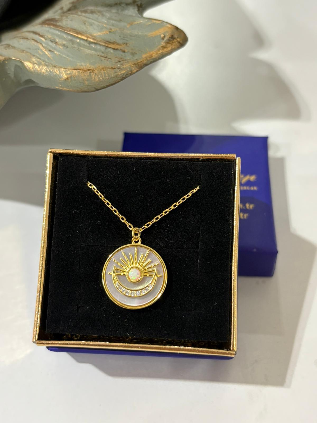 Kadın Gümüş Sedefli Hilal Kolye