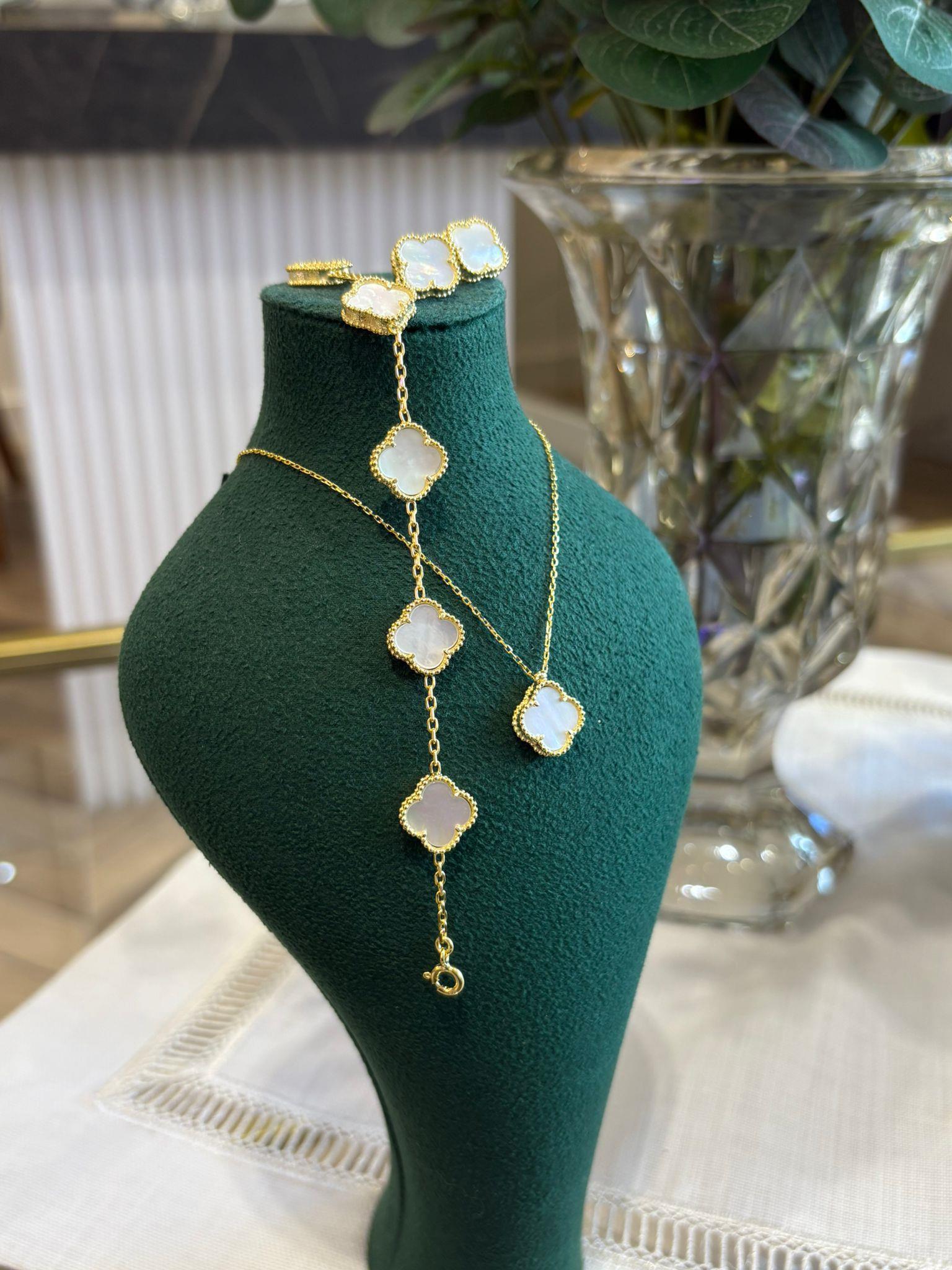 Kadın Gümüş Sedefli Yonca Kolye ve Bileklik Küpe Seti