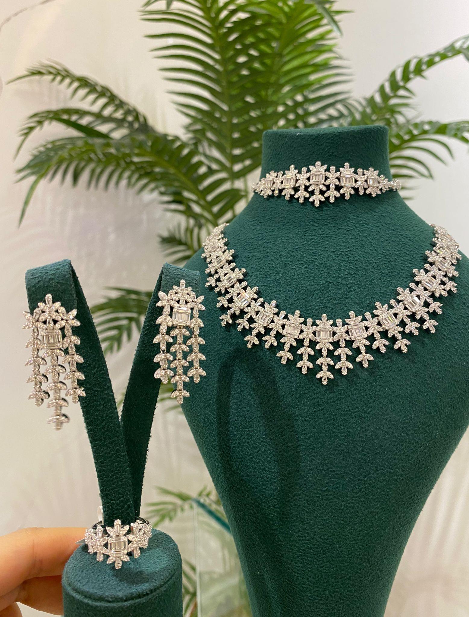 Kadın Gümüş Zirkon Taşlı Düğün Set Takımı