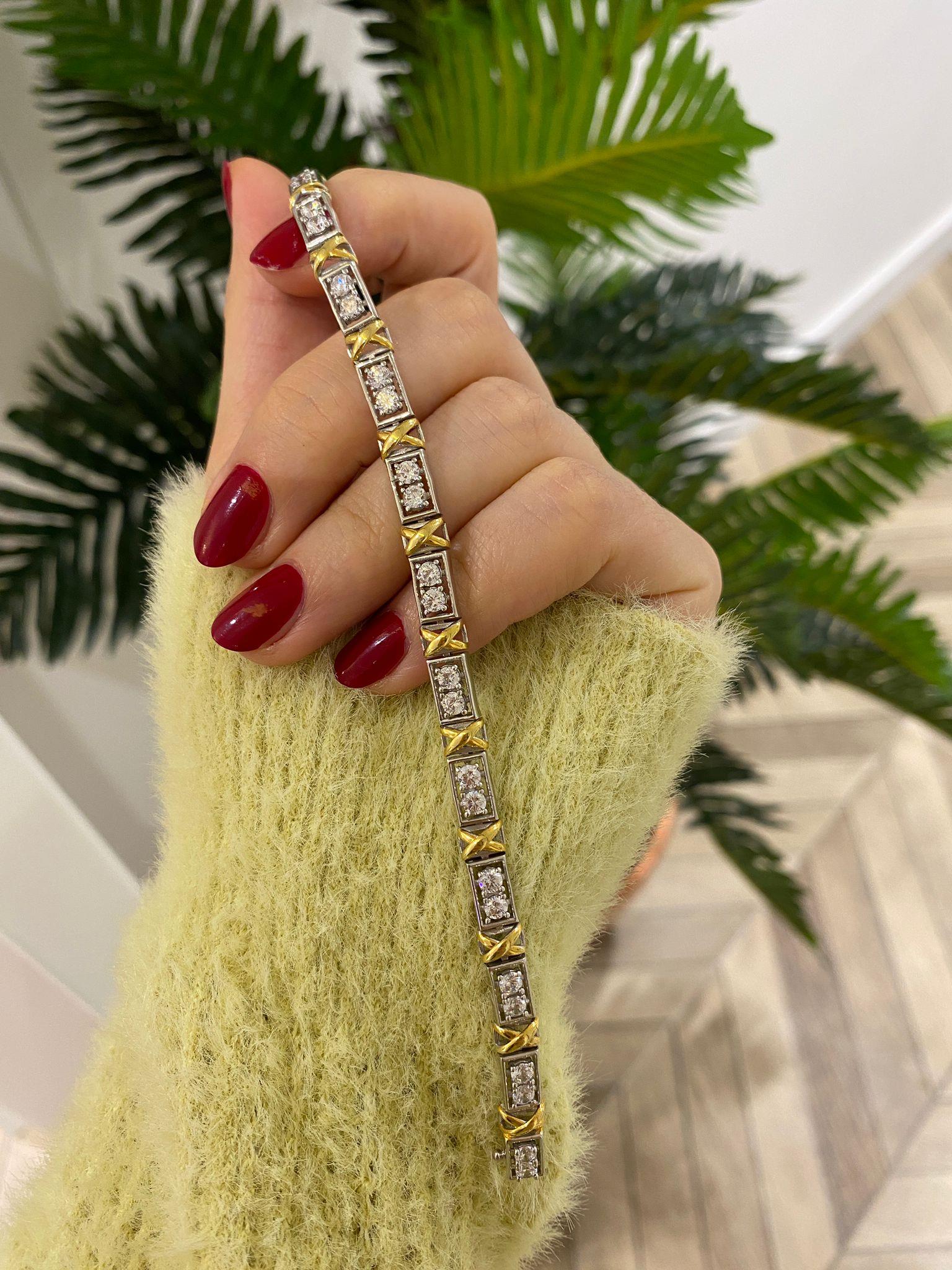 Kadın Gümüş Zirkon Taşlı Tasarım Bileklik