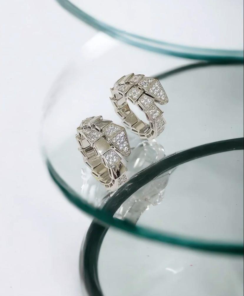 Kadın Gümüş Zirkon Taşlı Tasarım Yüzük