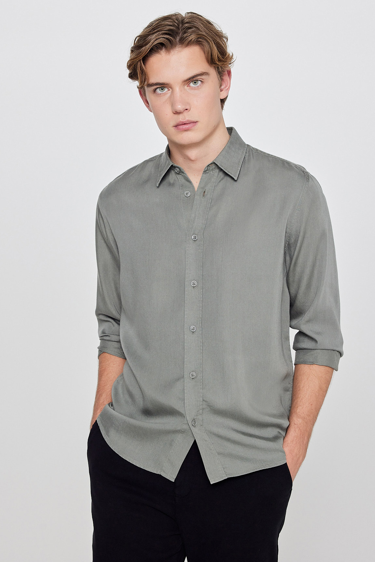 Lee Erkek L2610084 Tencel Regular Fit Gömlek / Khakı Standart