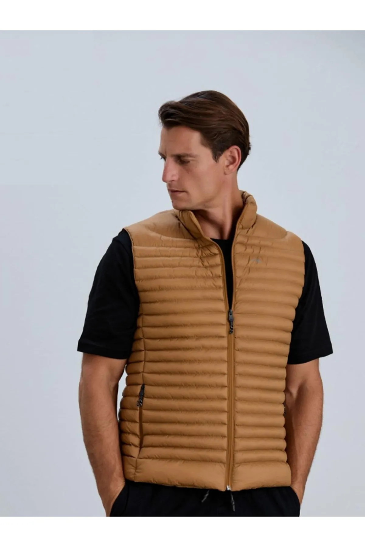 Pique Erkek Kım Regular Fit Dik Yaka Cepli Kapitone Şişme Yelek Camel