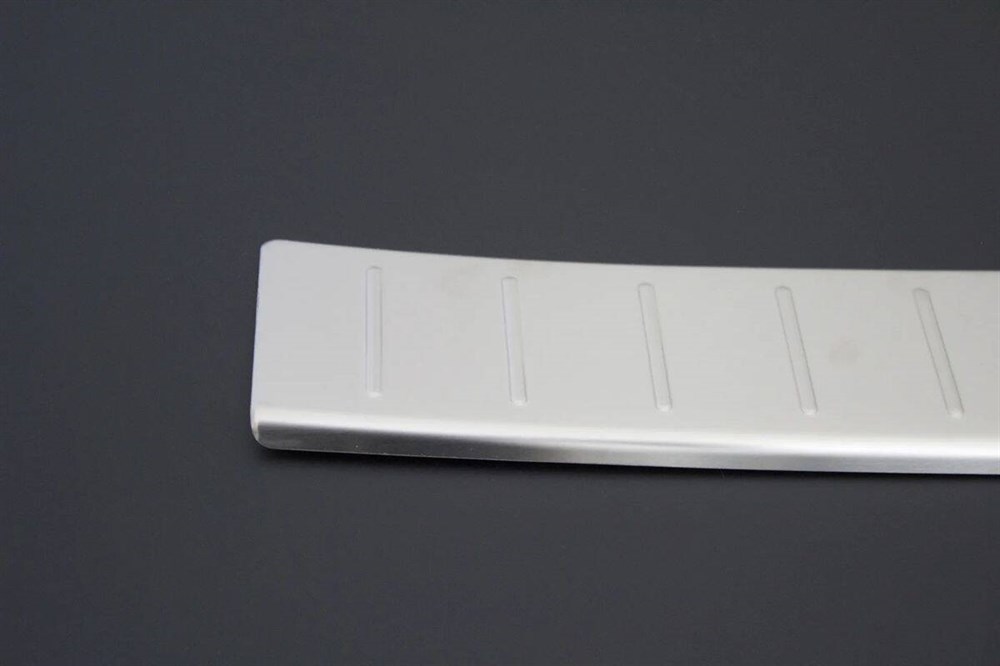 OMSA BMW X1 Krom Arka Tampon Eşiği Taşlı 2012-2015 Arası