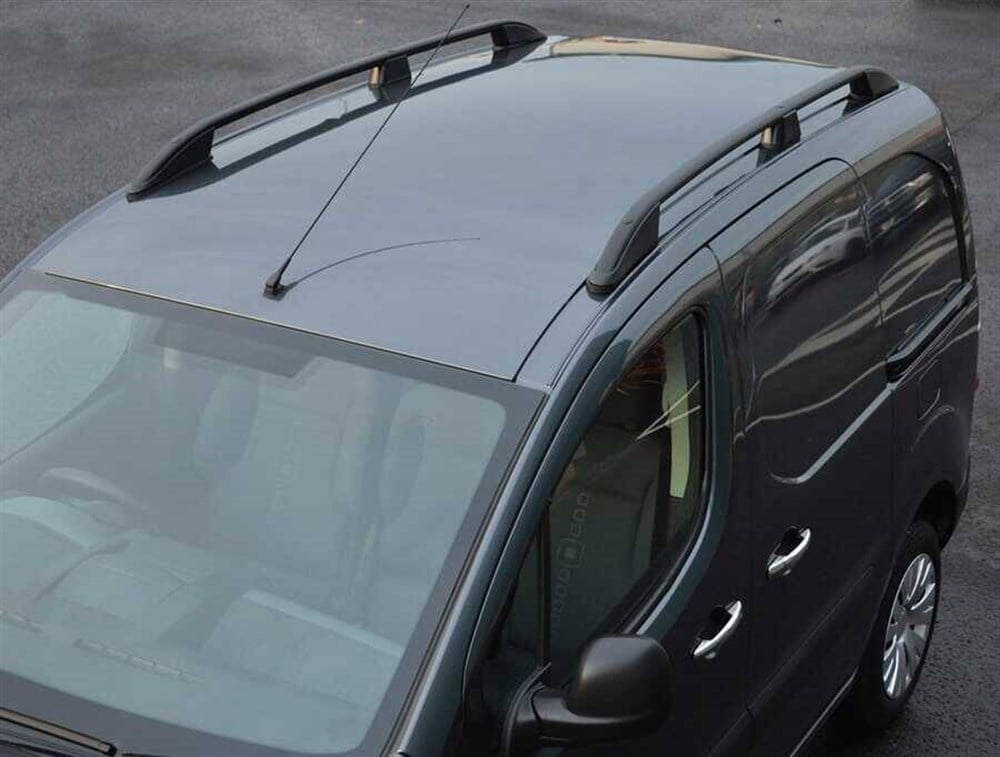 Ford Tourneo Courier Elegance Tavan Çıtası Siyah 2018-2023 Arası