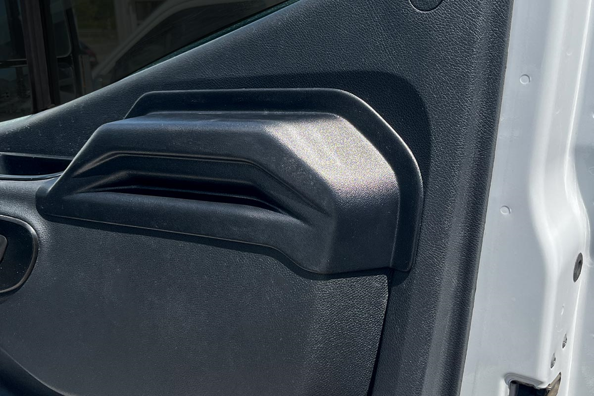 Mercedes Sprinter W907 Kapı İçi Kol Dayama 2 Parça Plastik 2018 ve Sonrası