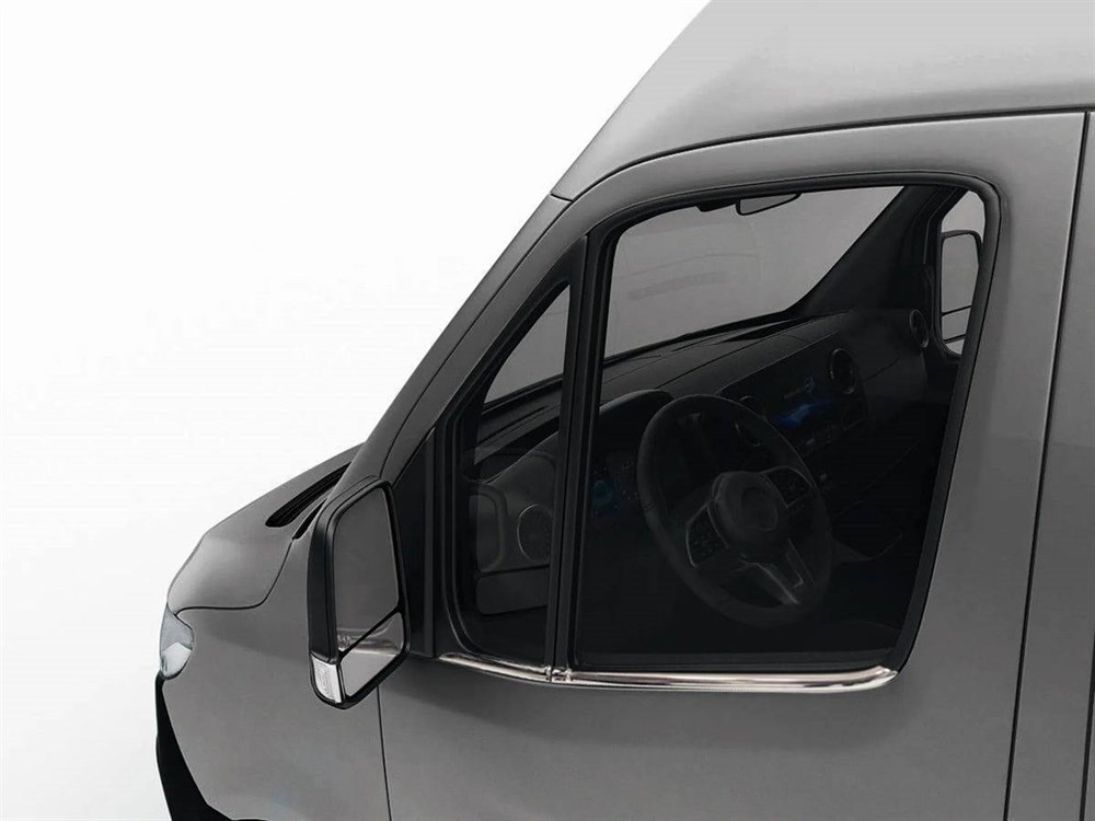 OMSA Mercedes Sprinter W907 Krom Cam Alt Çıtası 2018 ve Sonrası