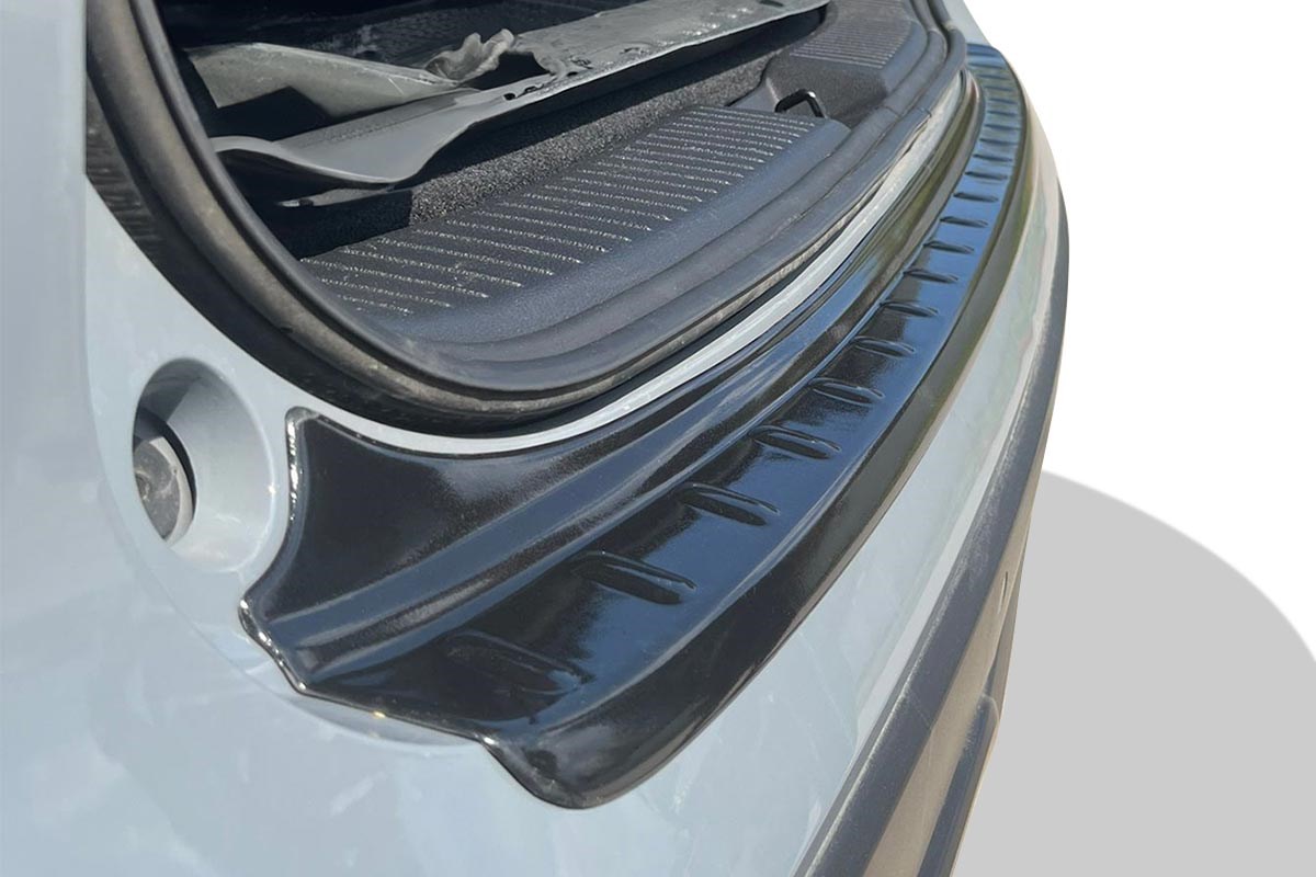 Nissan Qashqai Arka Tampon Eşiği Parlak Plastik 2021 ve Sonrası
