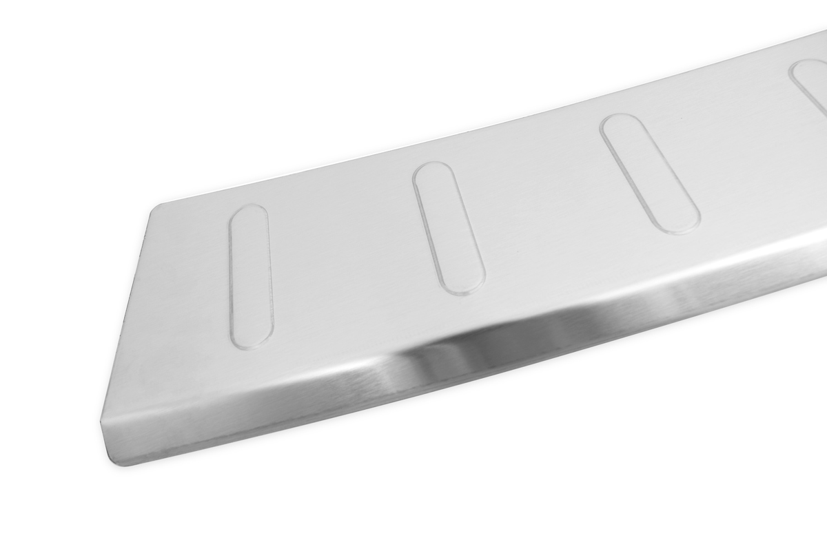 OMSA Ford Tourneo Courier Krom Arka Tampon Eşiği Taşlı 2024 ve Sonrası