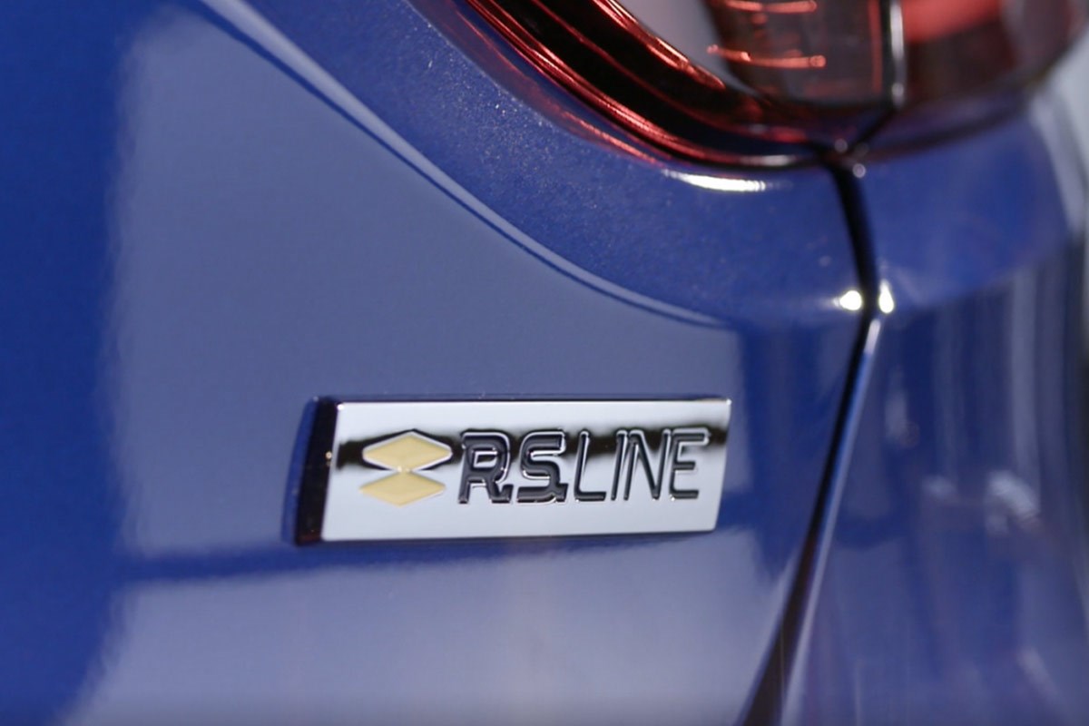 Renault Clio 5 RS-Line Krom Bagaj Kapağı Logosu ABS 2019-2025 Arası