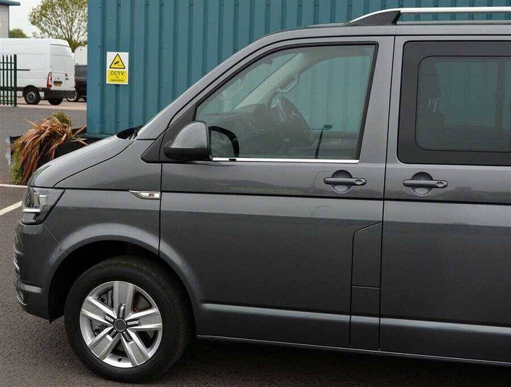 OMSA VW T6 Transporter Krom Cam Alt Çıtası 2015-2019 Arası