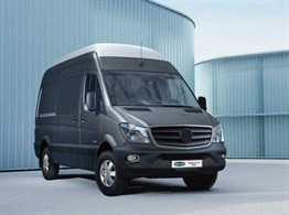 OMSA Mercedes Sprinter W906 Krom Sis Farı Çerçevesi 2 Parça 2014 ve Sonrası
