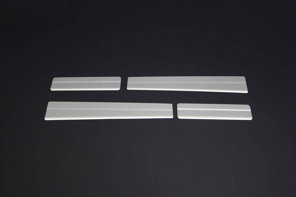 Ford Tourneo Courier Krom Kapı Eşiği 4 Parça 2018 ve Sonrası