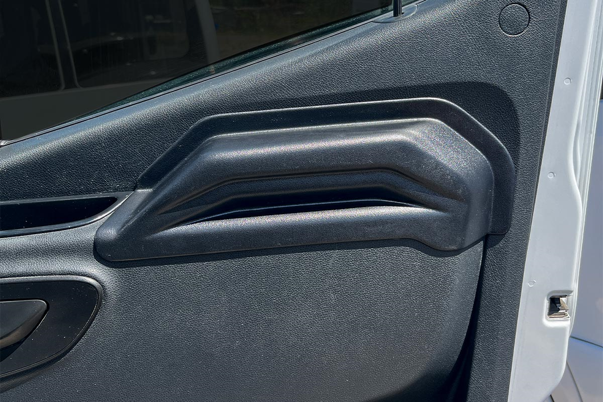 Mercedes Sprinter W907 Kapı İçi Kol Dayama 2 Parça Plastik 2018 ve Sonrası