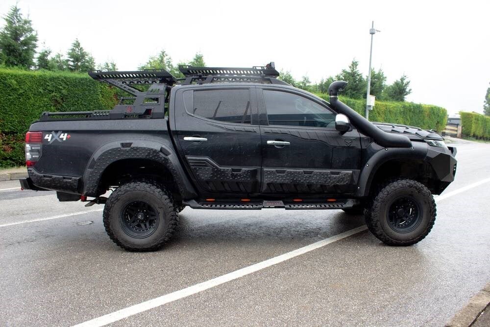 Mitsubishi L200 Dakar Yan Basamak Siyah V2 Işıklı 2020 ve Sonrası