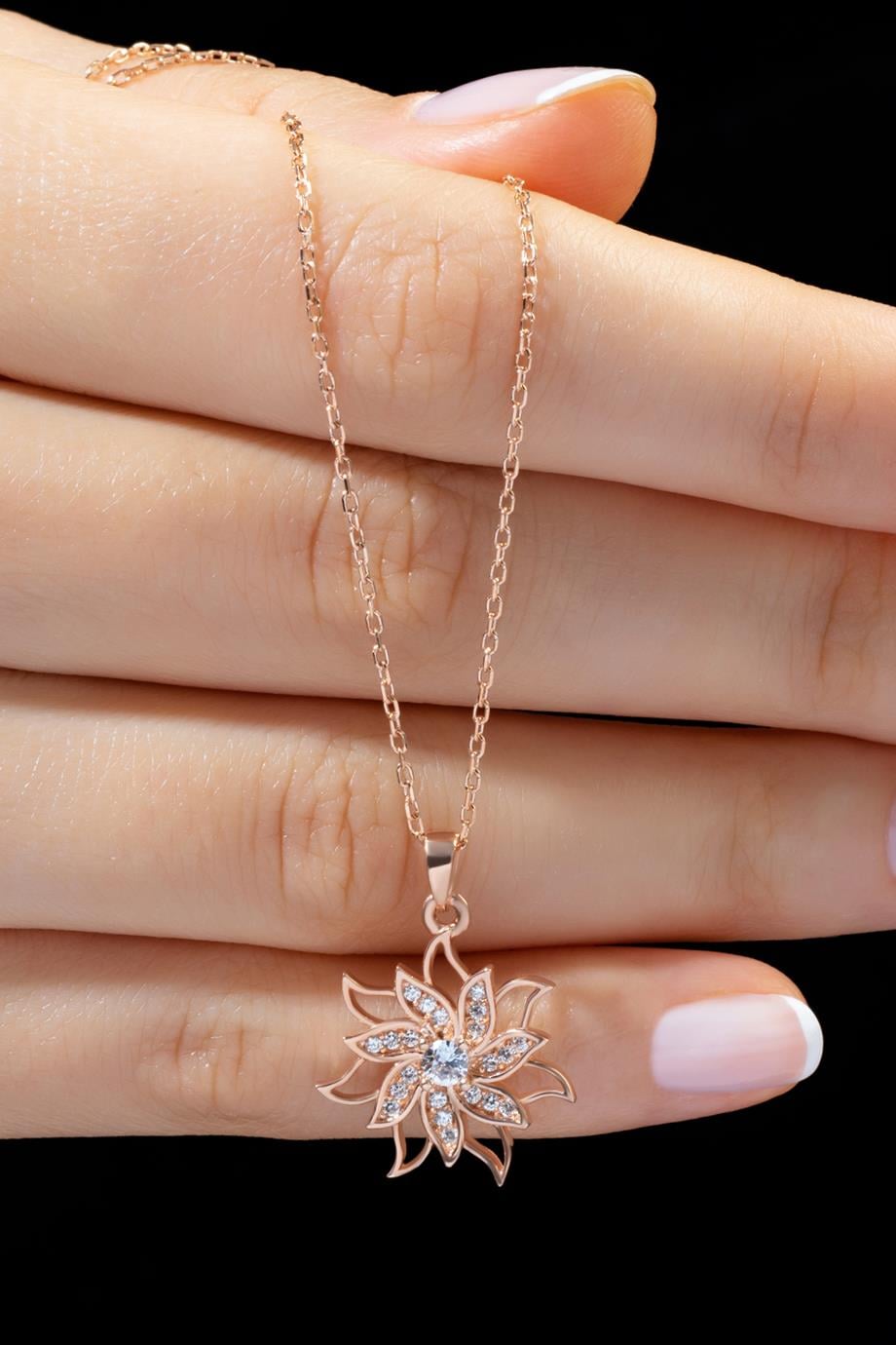 Gümüş Çiçek Kolye