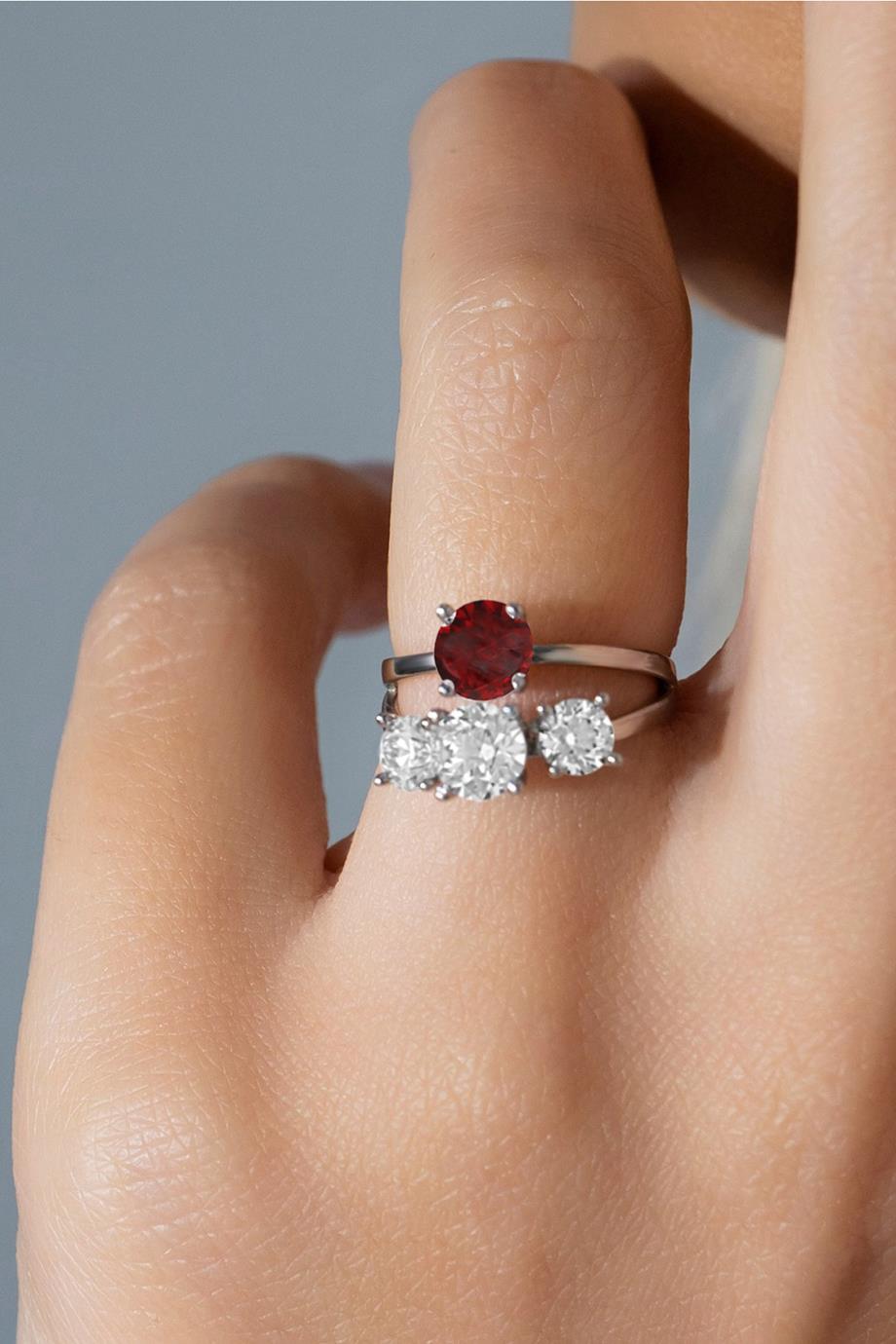 Pırlanta Montürlü Üç Taş Ruby Tektaş Gümüş Yüzük