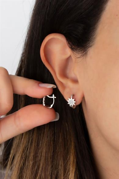 Güneş Figürlü Gümüş Çocuk J Küpe