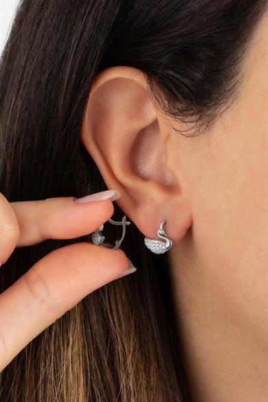 Kuğu Figürlü Gümüş Çocuk J Küpe