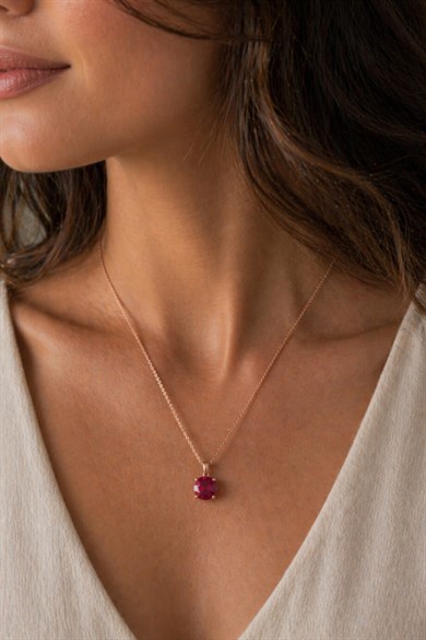 Minimal 6 mm Ruby Tek Taşlı Gümüş Kolye