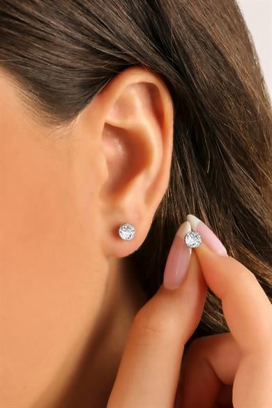 Minimal Beyaz Tek Taş Gümüş Küpe