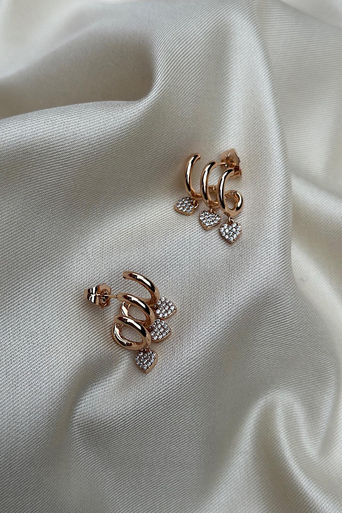 18K Altın Kaplama 3lü Taşlı Kalp Sallantılı Tasarım Küpe