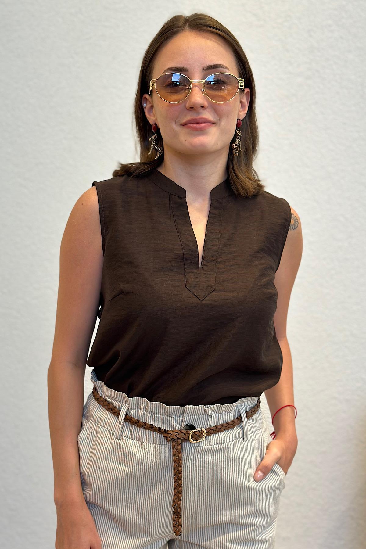 V Yaka Modal Kumaş Premium Sıfır Kol Bluz