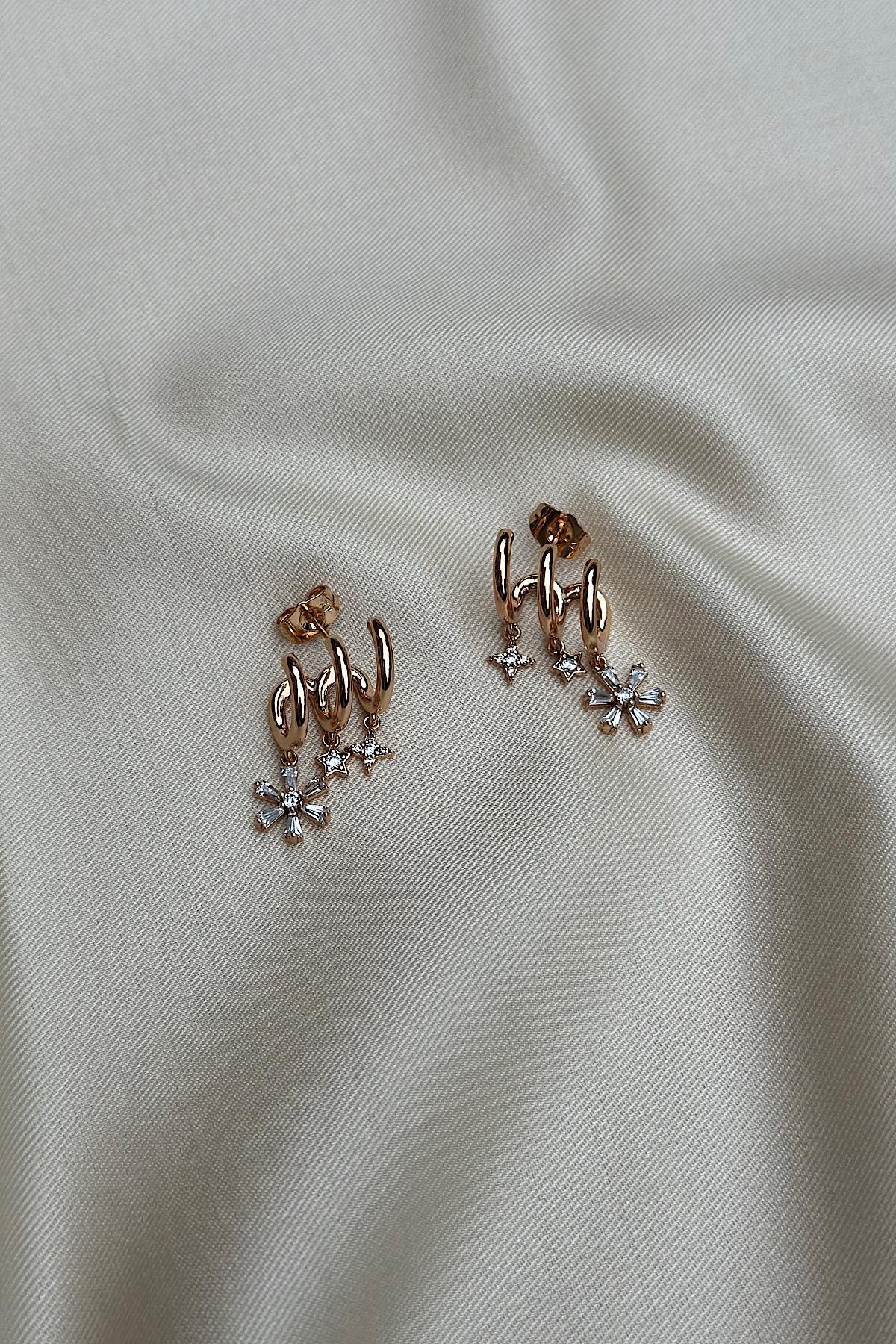 18K Altın Kaplama 3lü Zarif Taşlı Çiçek Sallantılı Küpe