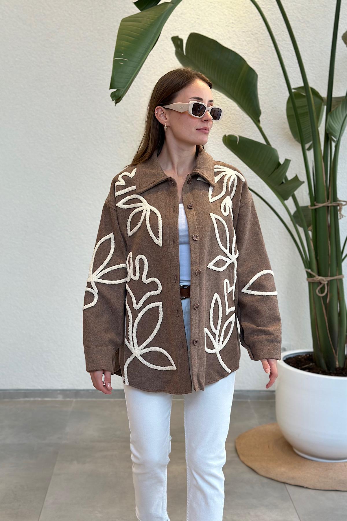 Oversize Çiçek Nakış Detaylı Kaşe Gömlek