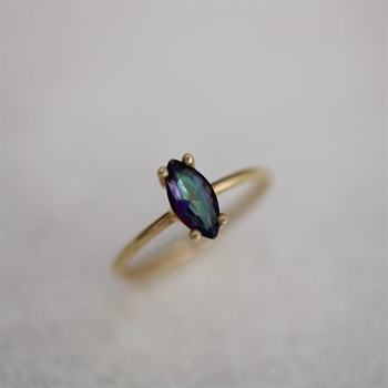 Mistik Topaz Markiz Kesim Altın Yüzük – 4×8 mm