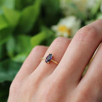 Mistik Topaz Markiz Kesim Altın Yüzük – 4×8 mm