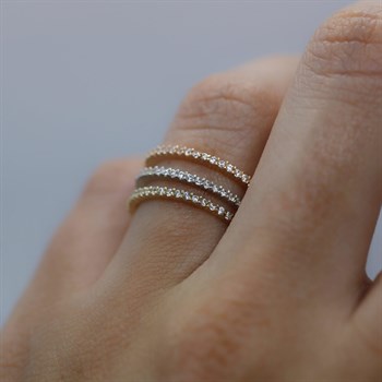 Tam Tur Pırlantalı İnce Altın Yüzük