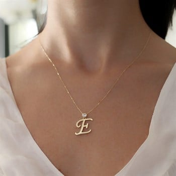 Tek Taş Harf Altın Kolye – Persona E Harfi