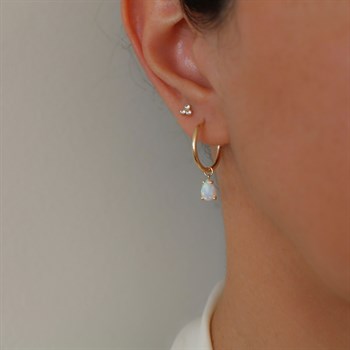 Üç Taşlı Altın Piercing – Üçgen