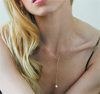 İnci Sallantılı Top Detaylı Altın Kolye-Amy