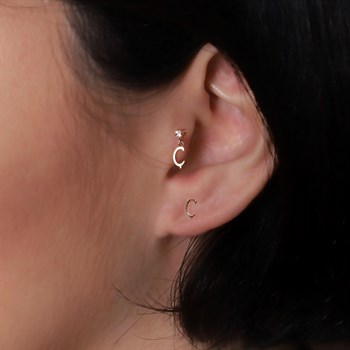 Pırlantalı Altın Piercing – Harf Sallantılı – Ç