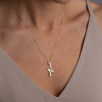 Tek Taş Harf Altın Kolye – Persona N Harfi