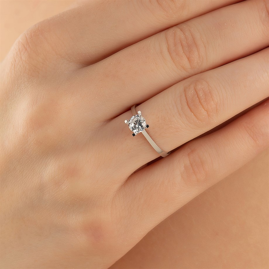  8 Ayar Altın Tektaş Yüzük