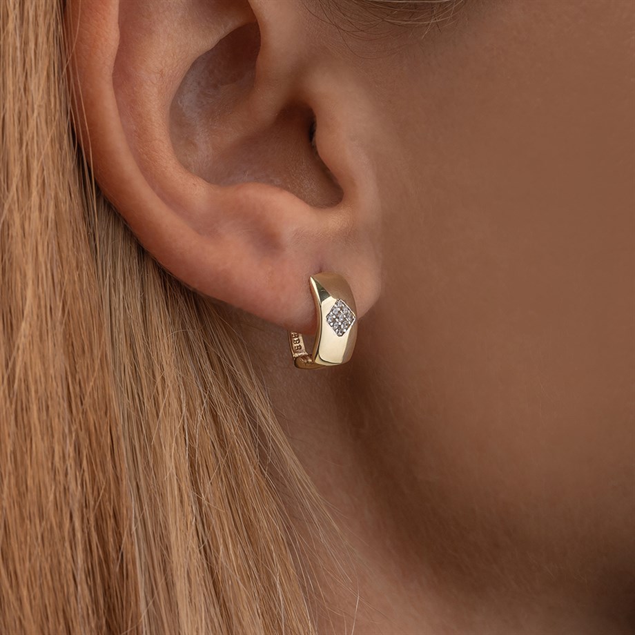 14 Ayar Altın Karo Desenli Küpe 