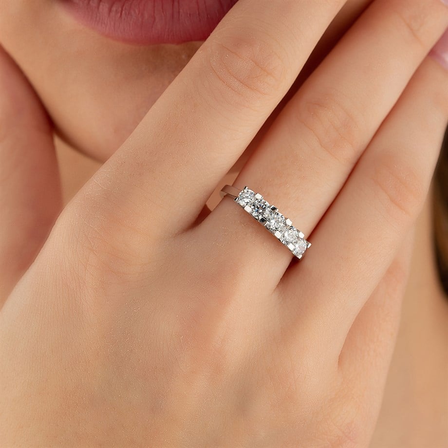 8 Ayar Altın Beştaş Yüzük