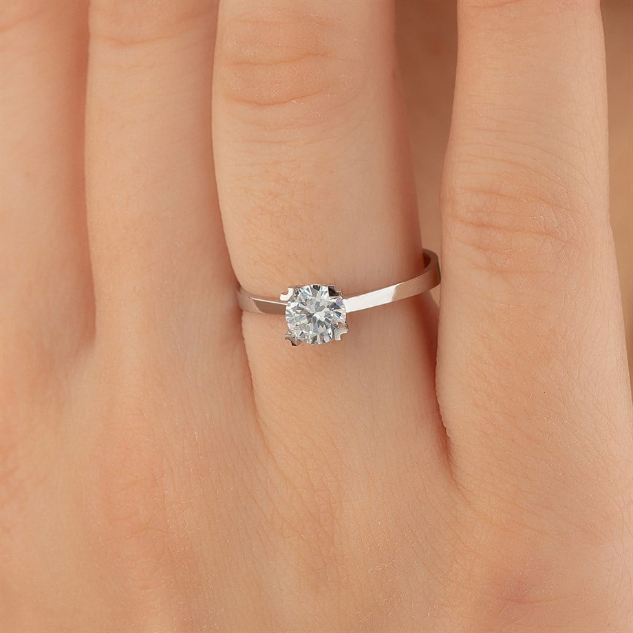 8 Ayar Altın Tektaş Modeli Yüzük 