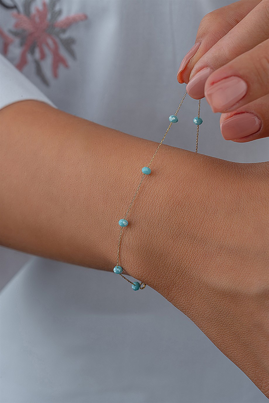 14 Ayar Altın Sıralı Firuze Taşlı Kadın Bileklik