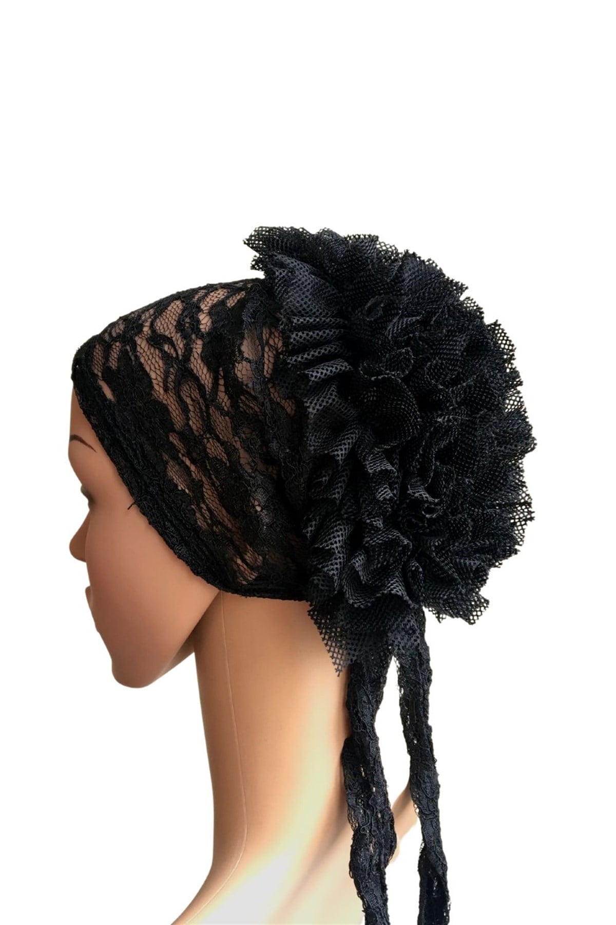 Dantelli Kıvırcık Siyah Bone