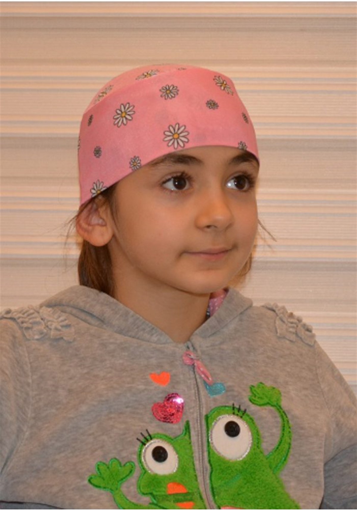 Beyaz Çiçekli Çocuk Bone