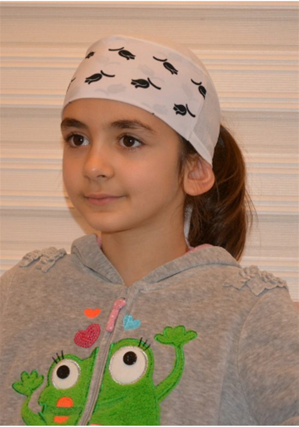 Desenli Beyaz Çocuk Bone - 3731