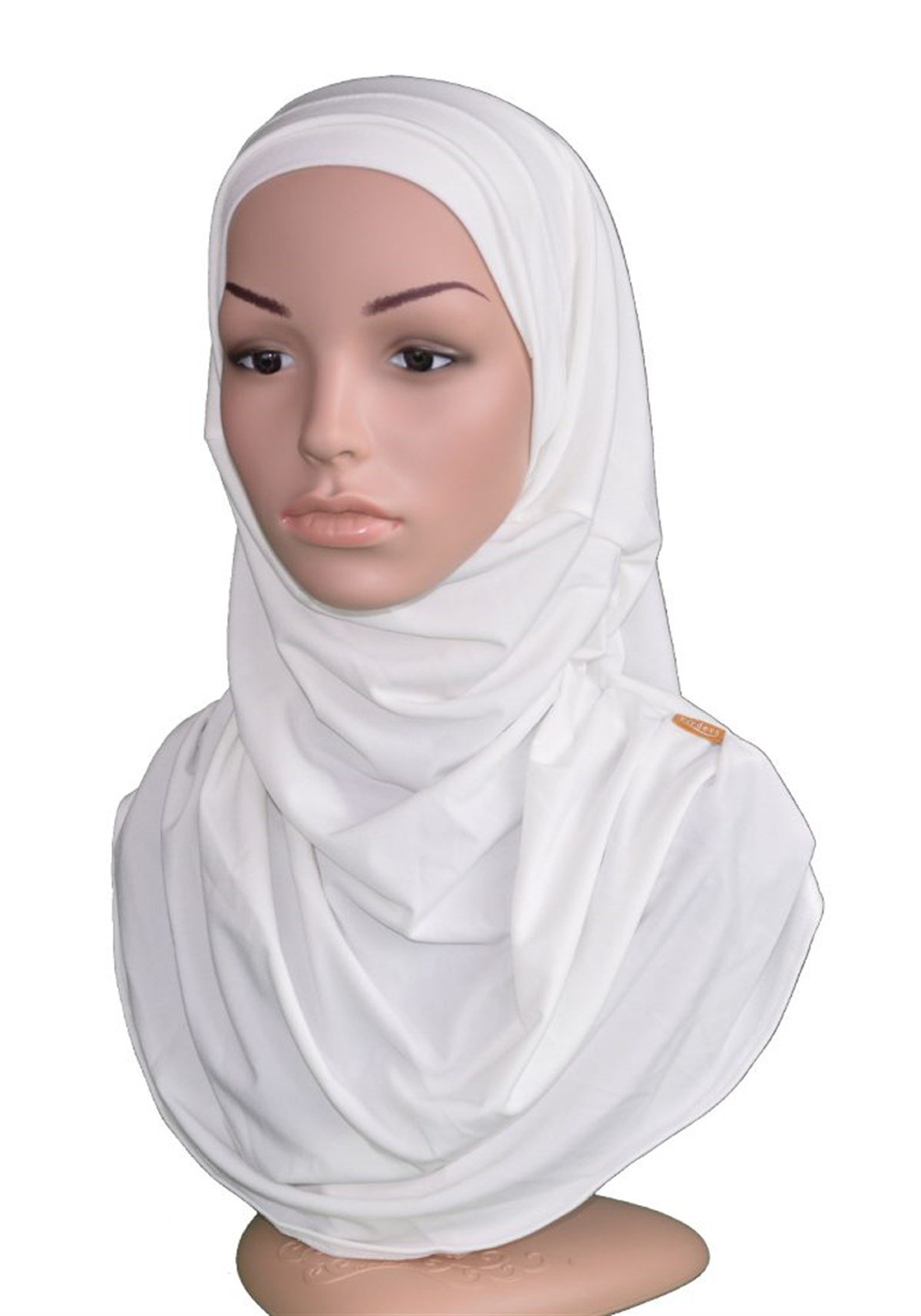 Kar Beyaz Pratik Eşarp